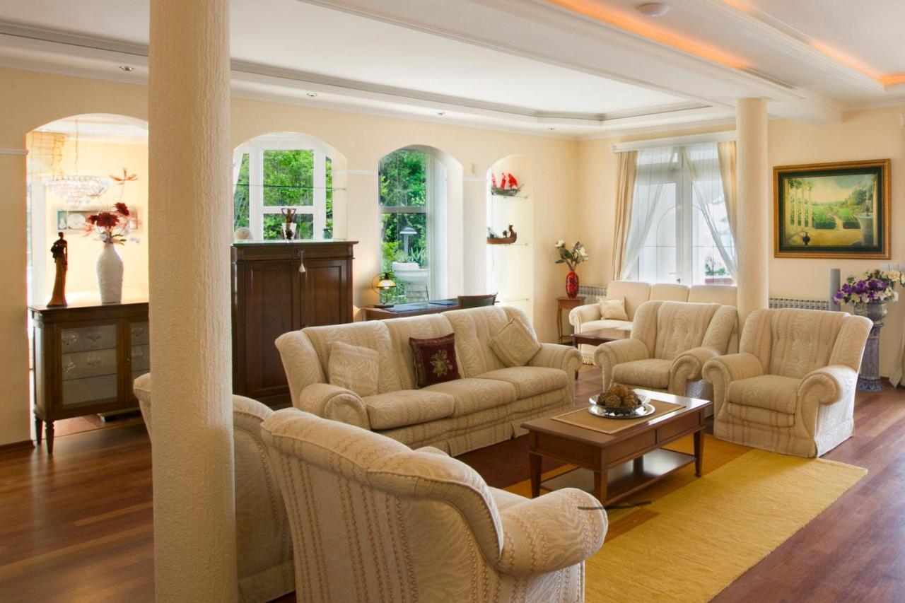 Royal Holiday Apartments Sveti Stefan Exterior photo