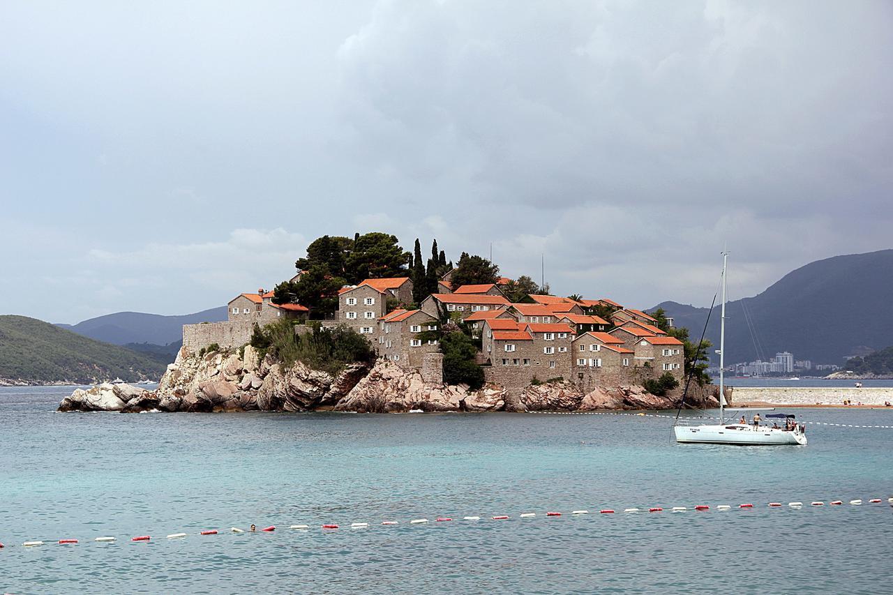 Royal Holiday Apartments Sveti Stefan Exterior photo